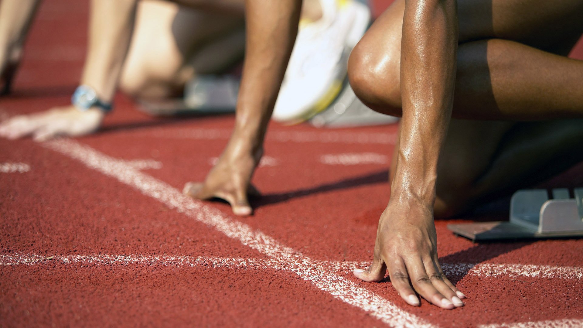 视频平台上线赛季十佳扑救门将表现再度成为焦点人物，门将花式扑救